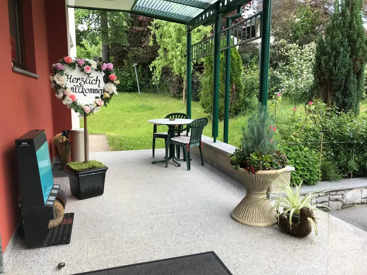 Bed & Breakfast Pension Traude Graz